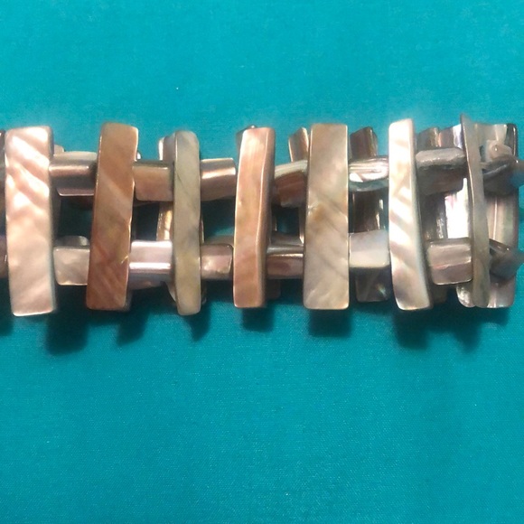 Shell Bracelet - Picture 2 of 4